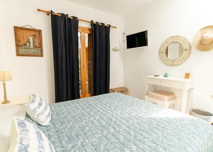 Xenios Zeus Nikiti (Sithonia)